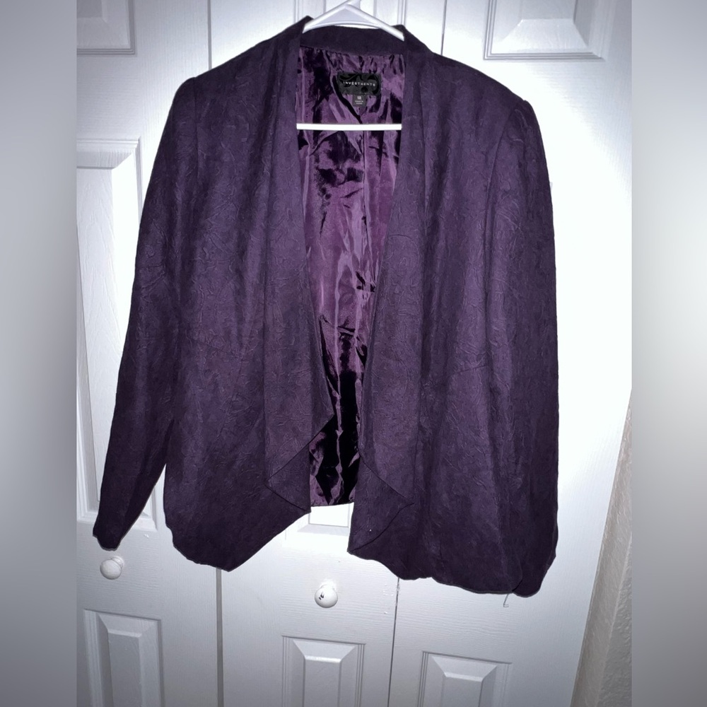 Investments Jacket women’s size 12 color purple